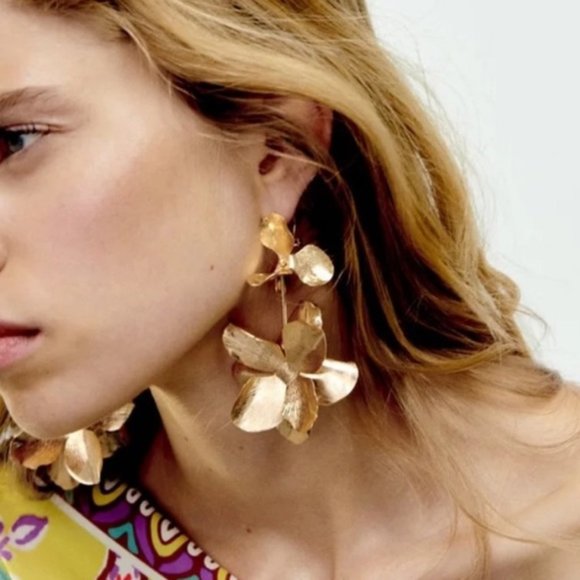 love Jewelry - Abstract Gold Flower 🌹 Anthro